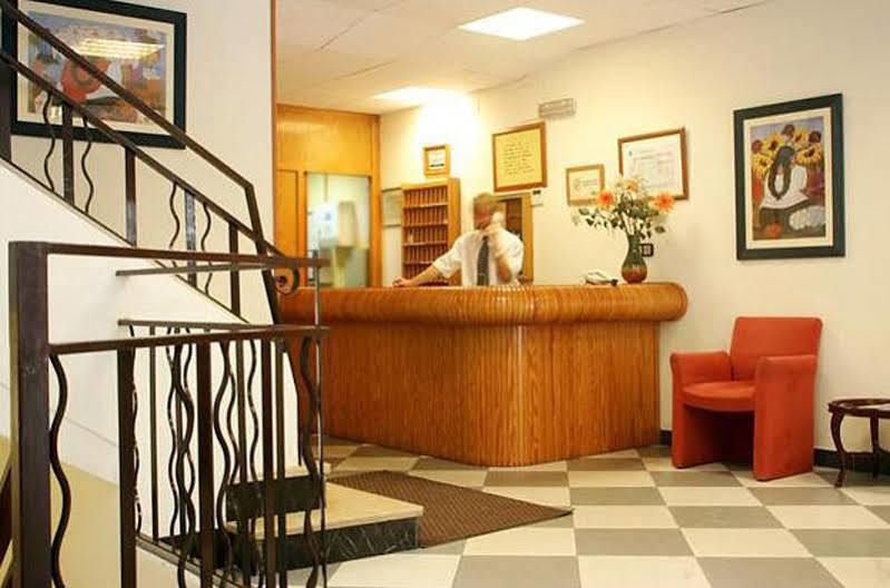 בנידורם Hotel Mayna מראה חיצוני תמונה